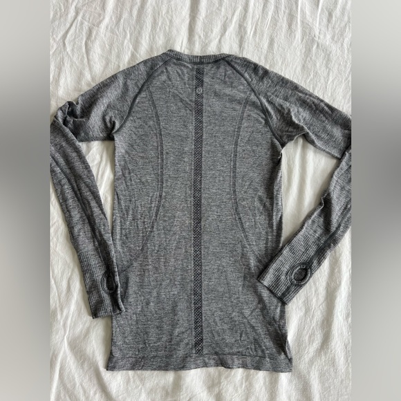lululemon Swiftly Tech Long Sleeve, Sparkly Gray - Picture 4 of 6